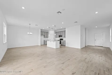 927 Castleford Avenue NE Palm Bay FL 32905