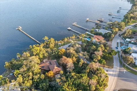 2123 N Indian River Drive Cocoa FL 32922