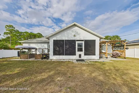 324 Brookedge Street NE Palm Bay FL 32907