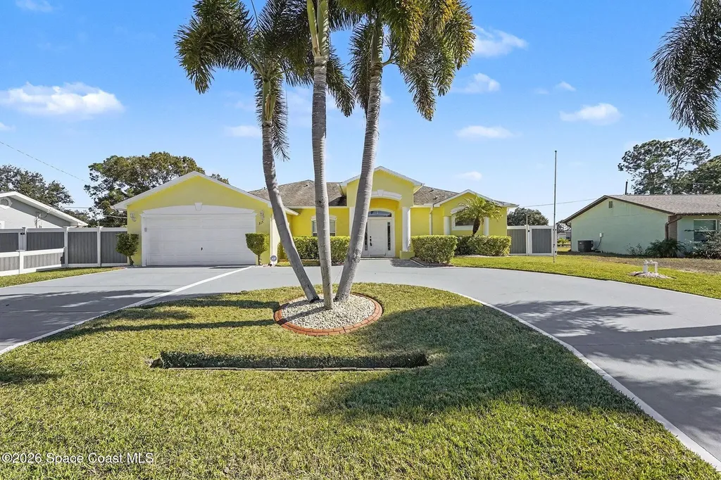 315 Bryn Mawr Avenue NE Palm Bay FL 32907