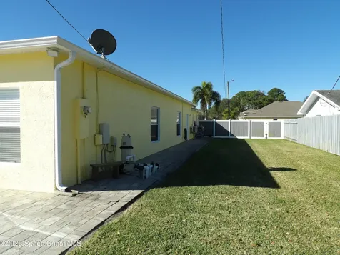 315 Bryn Mawr Avenue NE Palm Bay FL 32907