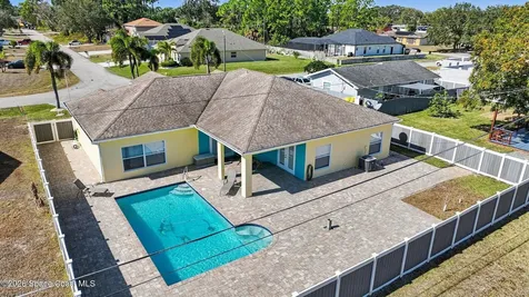 315 Bryn Mawr Avenue NE Palm Bay FL 32907