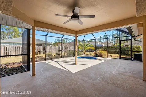 5 Kalendar Court Palm Coast FL 32164