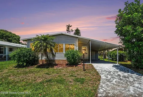 5380 Bannock Street Micco FL 32976