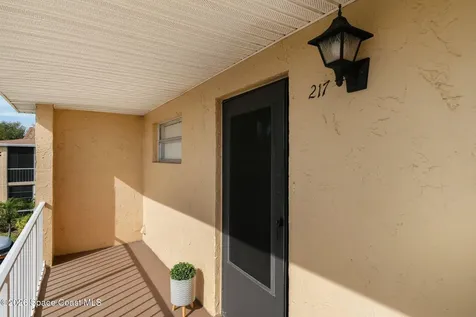 2135 N Courtenay Parkway Merritt Island FL 32953