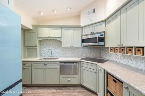 331 Avenida Del Sol Avenue Indialantic FL 32903
