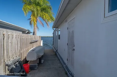 610 Paula Avenue Merritt Island FL 32953
