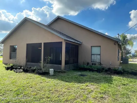 1897 Gould Avenue SW Palm Bay FL 32908