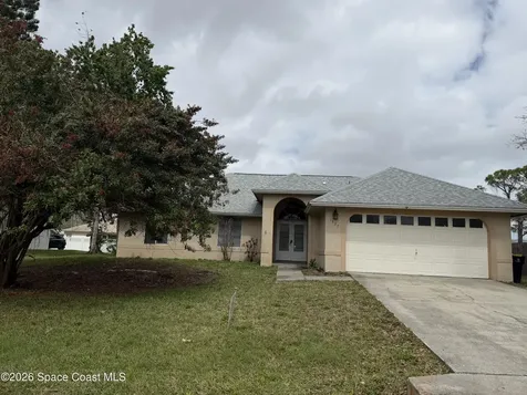 1337 Helvenston Street NW Palm Bay FL 32907