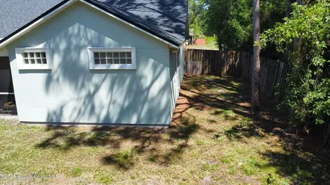 1422 Kaslo Circle NW Palm Bay FL 32907