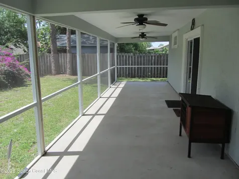 1422 Kaslo Circle NW Palm Bay FL 32907