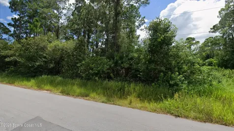 1068 Thompson Road SW Palm Bay FL 32908