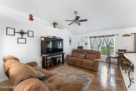 398 Taunton Road SW Palm Bay FL 32908