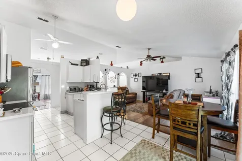 398 Taunton Road SW Palm Bay FL 32908