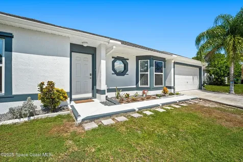 398 Taunton Road SW Palm Bay FL 32908