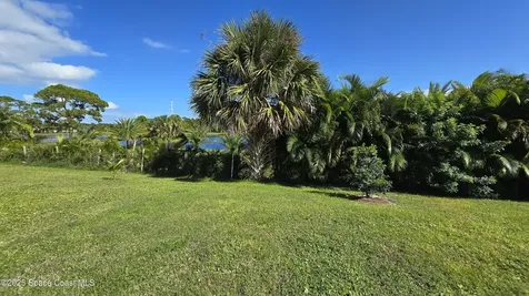 7419 Tourmaline Drive Grant FL 32949