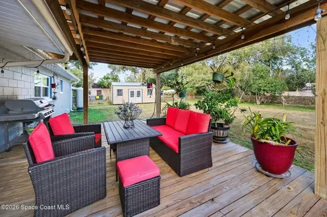 6033 Palm Street Mims FL 32754