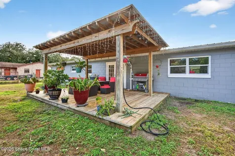 6033 Palm Street Mims FL 32754