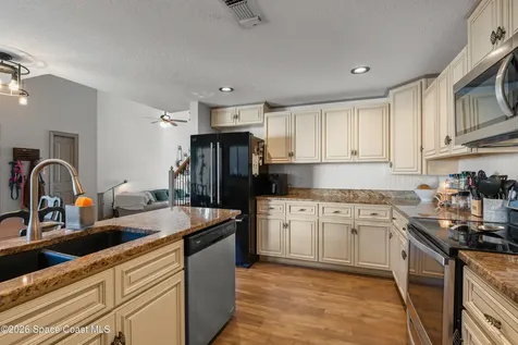 210 Parkside Place Indian Harbour Beach FL 32937