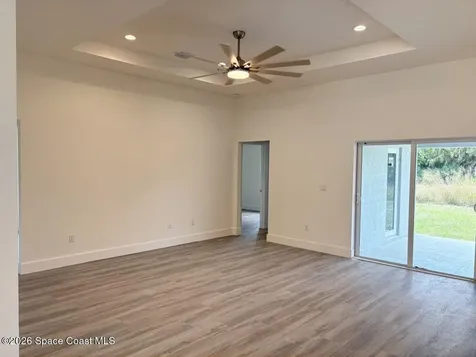 1782 Hallendale Avenue SW Palm Bay FL 32908