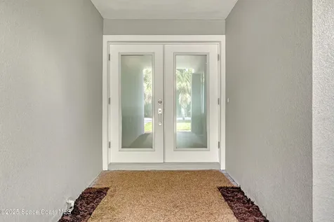 241 Woody Circle Melbourne Beach FL 32951