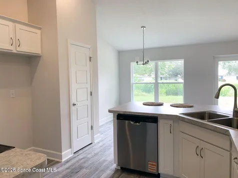 820 De Groodt Road SW Palm Bay FL 32908