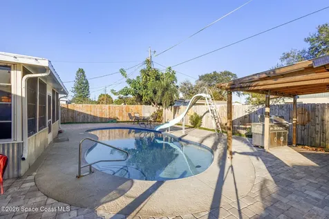727 Clarke Avenue Melbourne FL 32935