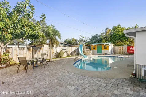 727 Clarke Avenue Melbourne FL 32935