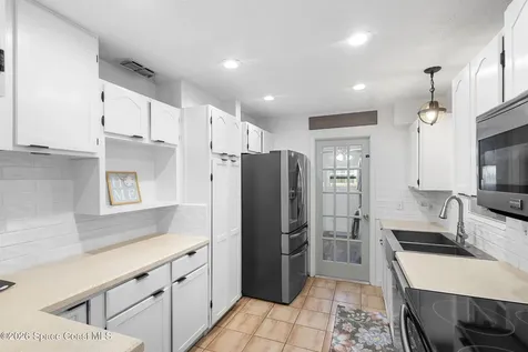 727 Clarke Avenue Melbourne FL 32935