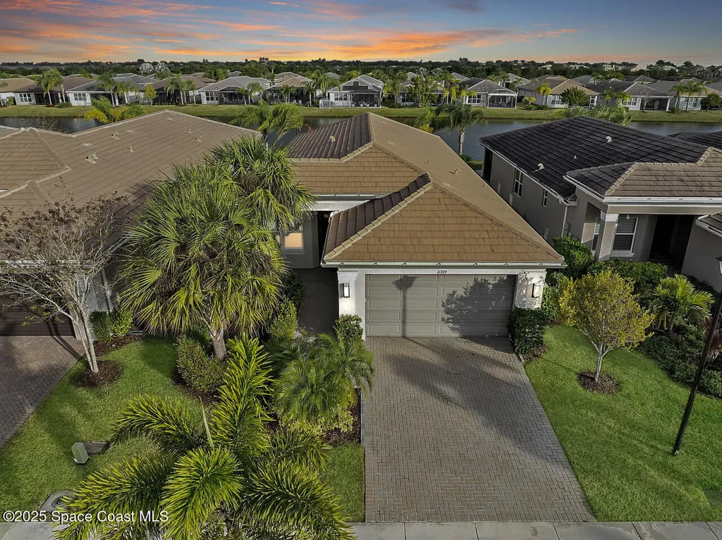 11729 SW Golden Falls Lane Port St. Lucie FL 34987