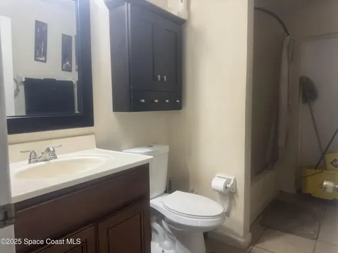 561 Borraclough Avenue NW Palm Bay FL 32907