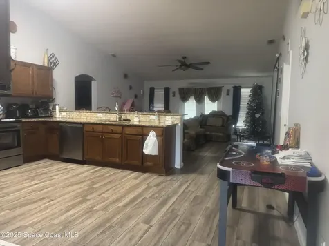 561 Borraclough Avenue NW Palm Bay FL 32907