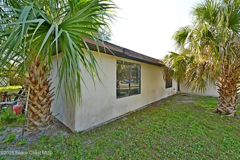 1374 Pakenham Street NW Palm Bay FL 32907