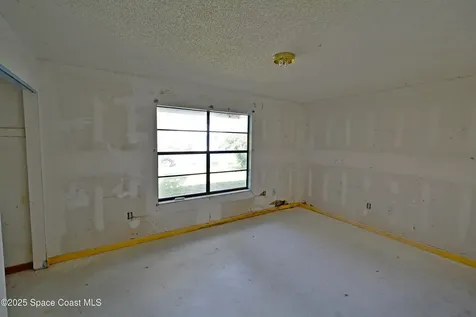 1374 Pakenham Street NW Palm Bay FL 32907
