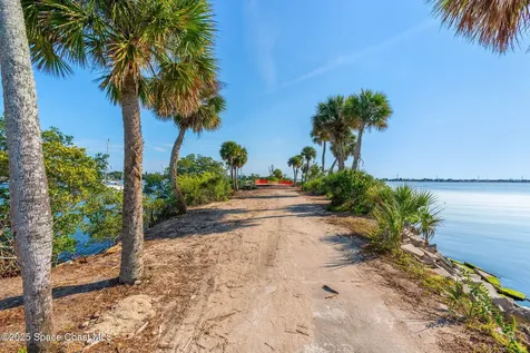 11680 Dragon Point Drive Merritt Island FL 32952