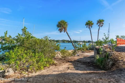 11680 Dragon Point Drive Merritt Island FL 32952