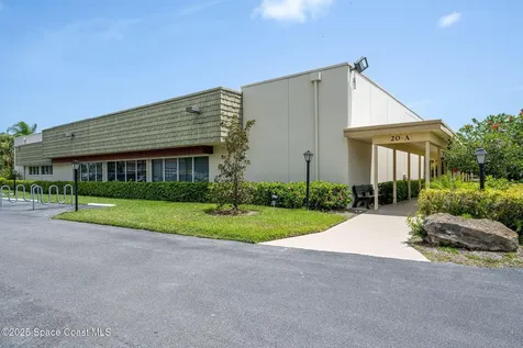 40 Vis Gdns Trail Vero Beach FL 32962