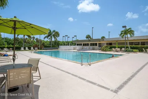 40 Vis Gdns Trail Vero Beach FL 32962