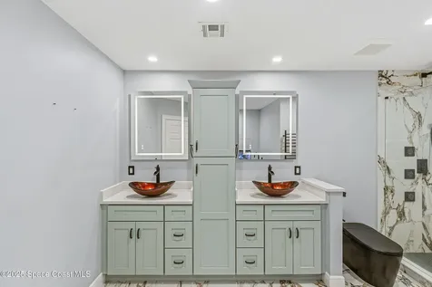 1437 Pineapple Avenue Melbourne FL 32935