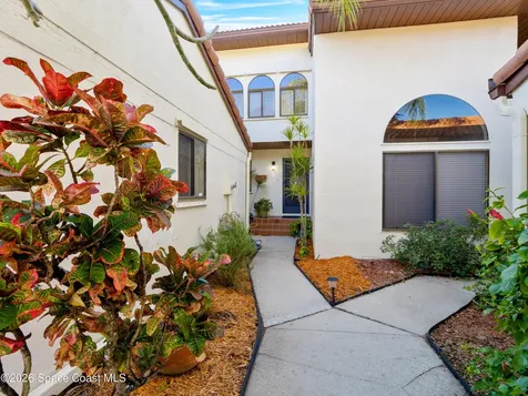2305 Parkside Place Indian Harbour Beach FL 32937