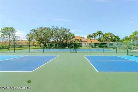 2305 Parkside Place Indian Harbour Beach FL 32937