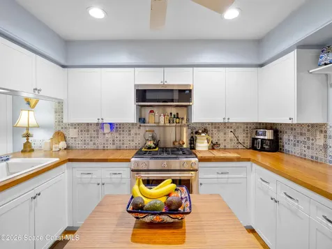 2305 Parkside Place Indian Harbour Beach FL 32937