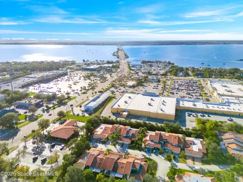2305 Parkside Place Indian Harbour Beach FL 32937