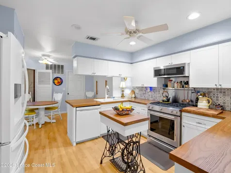 2305 Parkside Place Indian Harbour Beach FL 32937