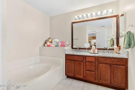 1543 Heartwellville Street NW Palm Bay FL 32907