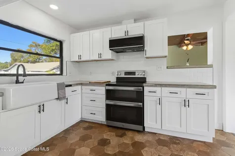 452 Laurie Street Melbourne FL 32935