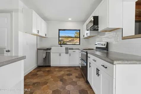452 Laurie Street Melbourne FL 32935