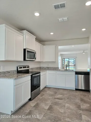 653 Old Country Road SE Palm Bay FL 32909