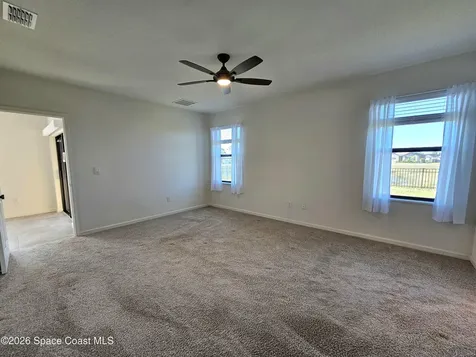653 Old Country Road SE Palm Bay FL 32909