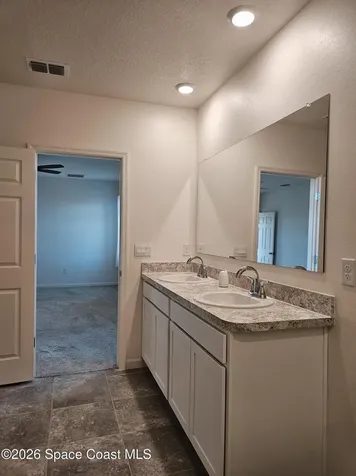 653 Old Country Road SE Palm Bay FL 32909
